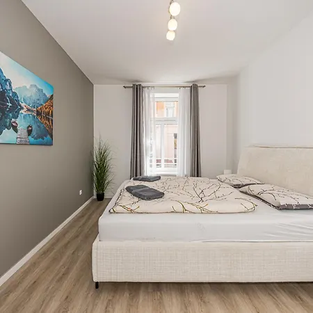 E01 Zentrales Hbf Halle Apartment